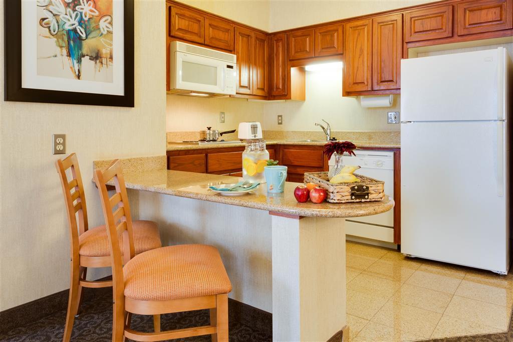 McAllen Plaza Hotel & Suites