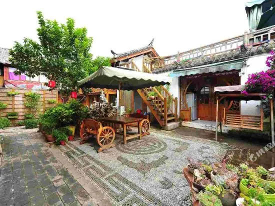 Lijiang Yihua·Yiye Garden Courtyard Chinese Inn (Zhongyi Market)