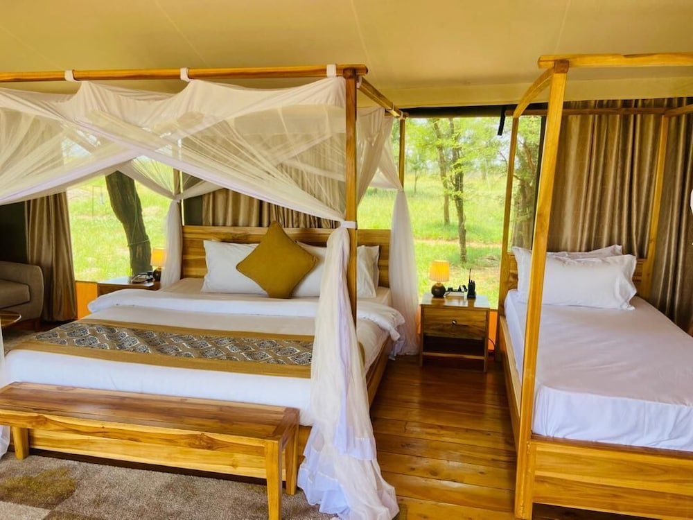 Wildlux Serengeti Camp