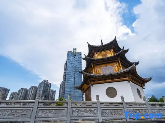 Jinhe Hotel