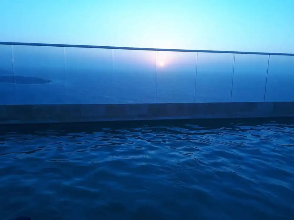 1 Bedroom Ocean View Apartment