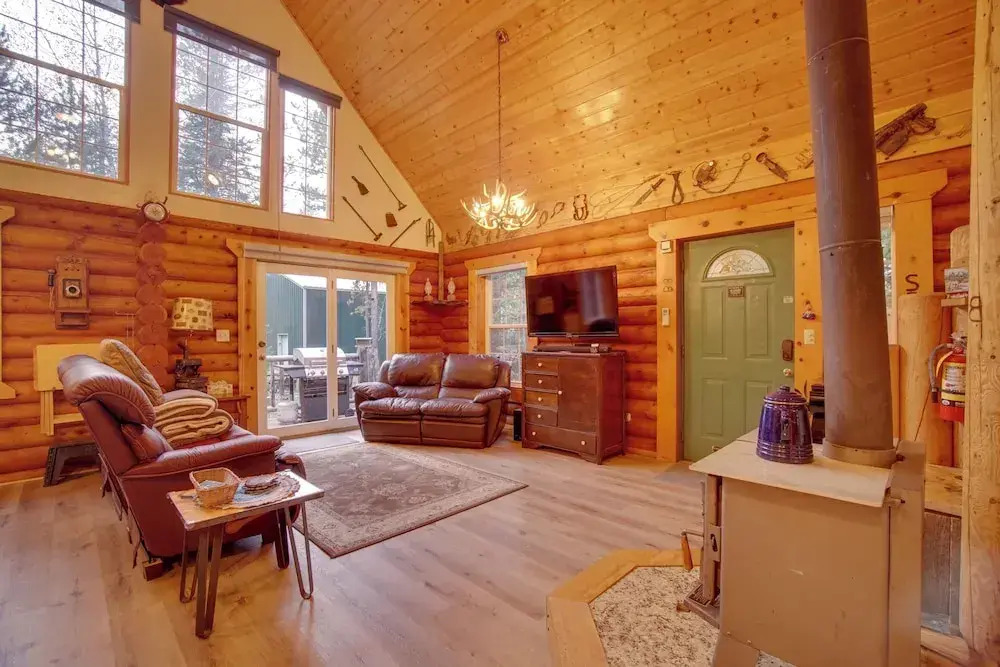 Donnelly Cabin w/ Private Deck: Near Lake Cascade!