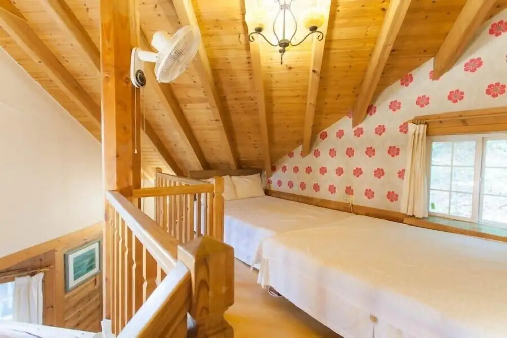 Cabin Town Pension
