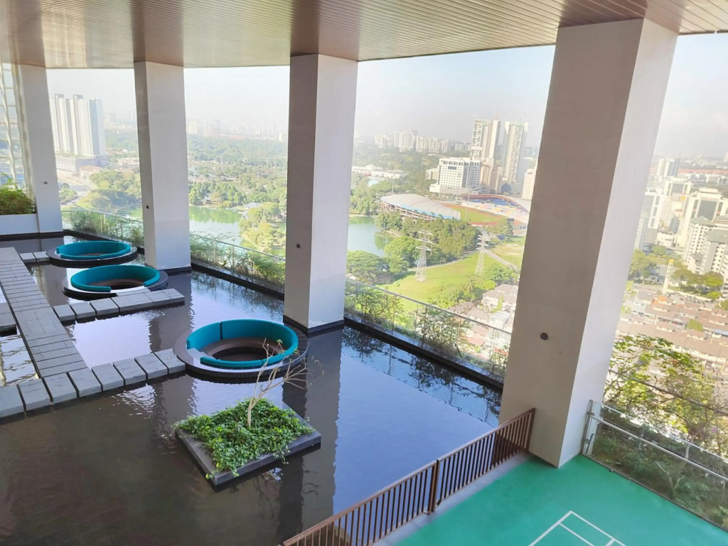 Executive 2-Bedroom Next to Paradigm Mall and New World Hotel