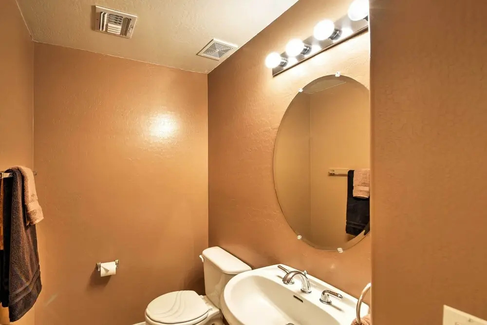 Spacious Litchfield Park Home w/ Yard, Heated Pool