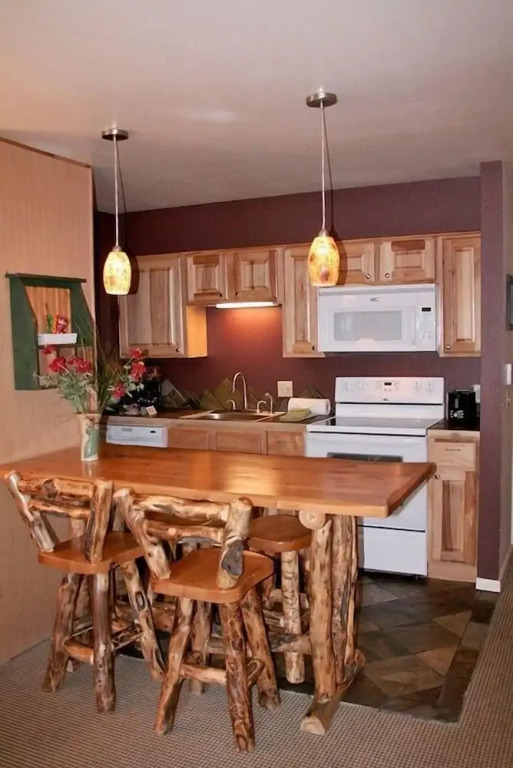 Fawn Valley Inn: 300 1 Bedroom Condo