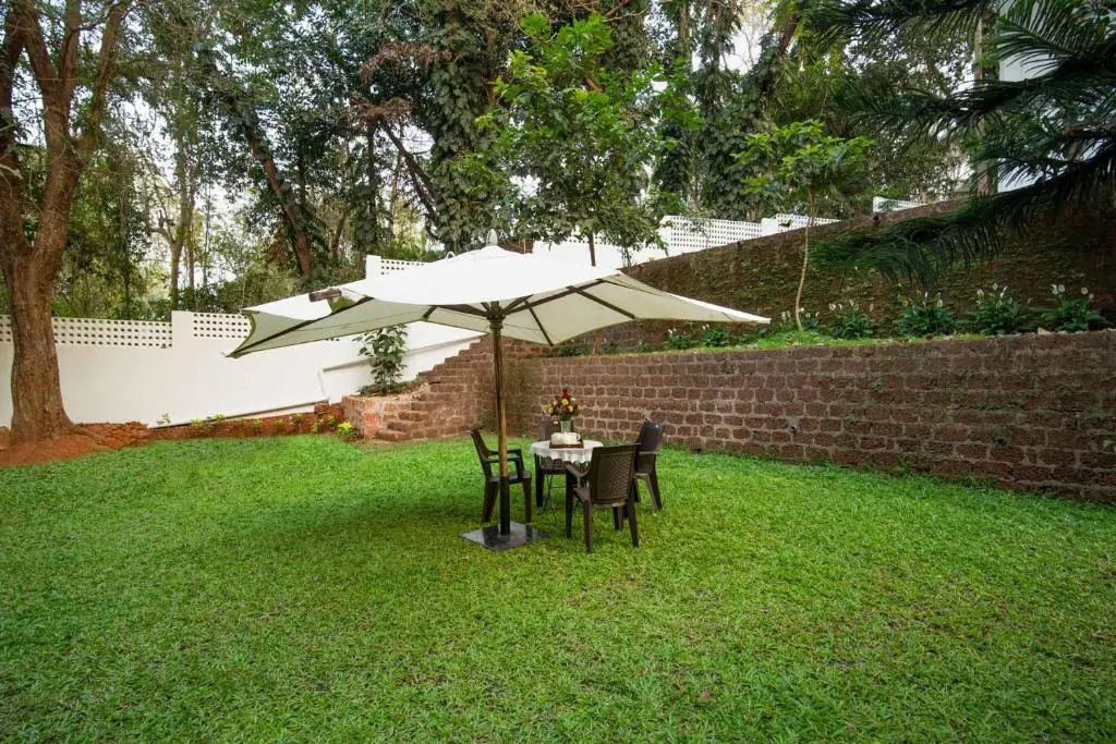 StayVista at La Bougainvillea with Heritage Home
