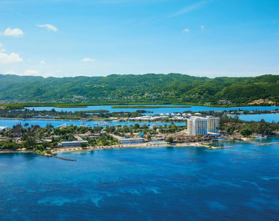 Sunset Beach Resort Spa and Waterpark All-Inclusive