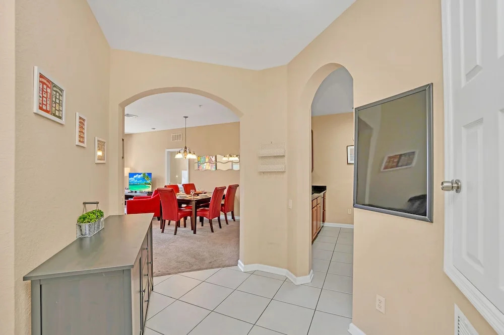 4024 Breakview Drive #208