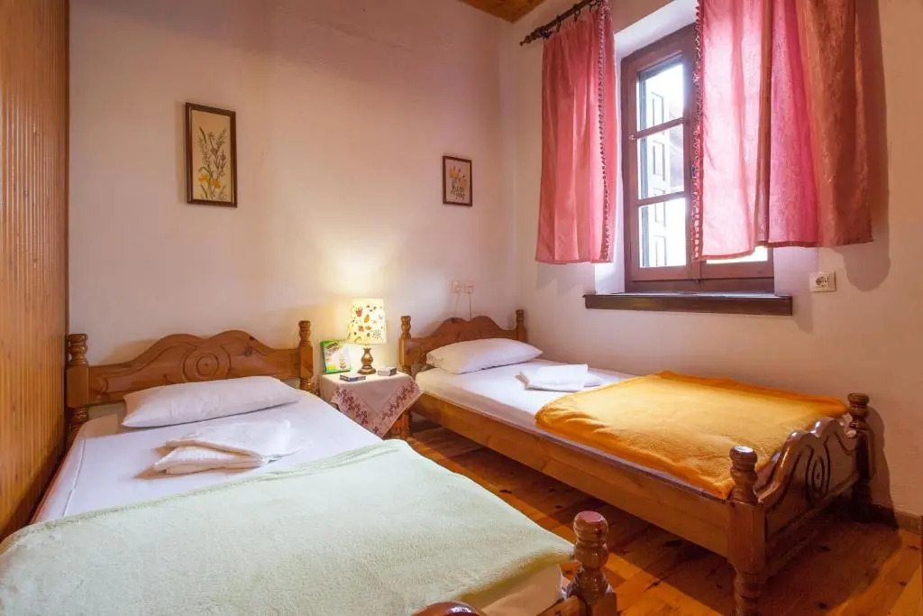 Nikoleri Studios & Apartments