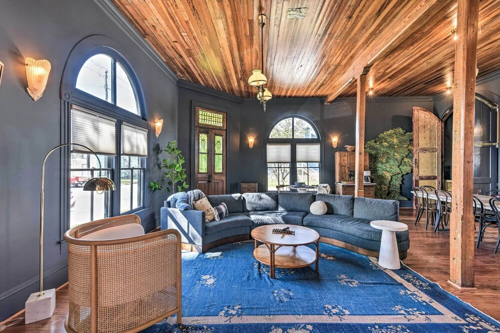 Stunning Historic Home < 4 Mi to Beaches!