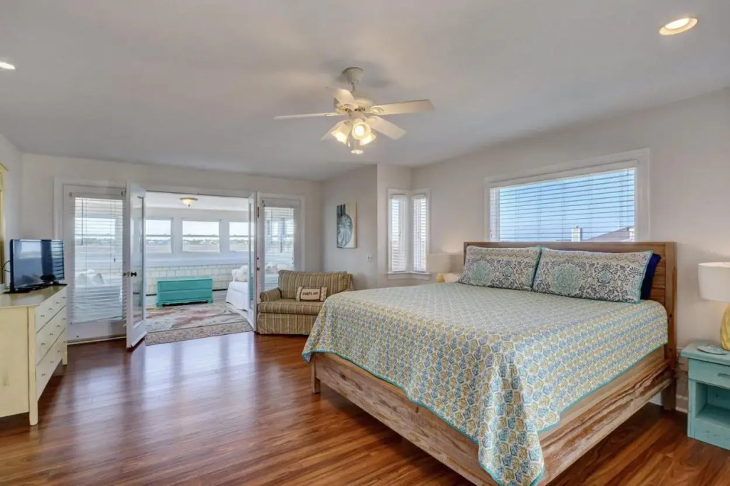 Sea Tranquility by Sea Scape Properties