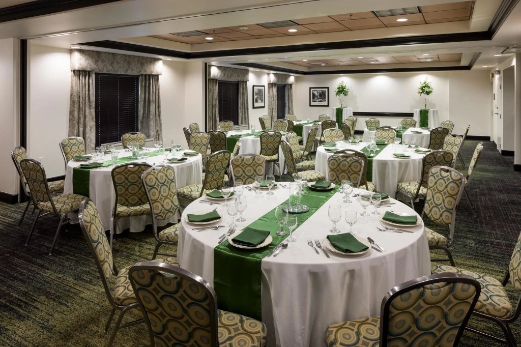 Hampton Inn & Suites Gainesville Downtown University