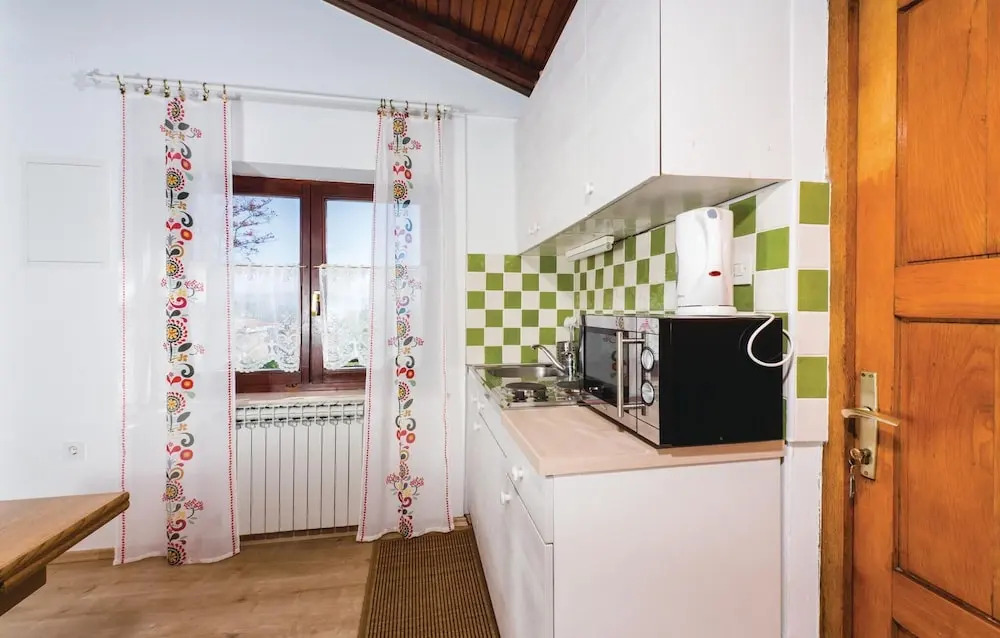Cozy Home In Pobri With House Sea View