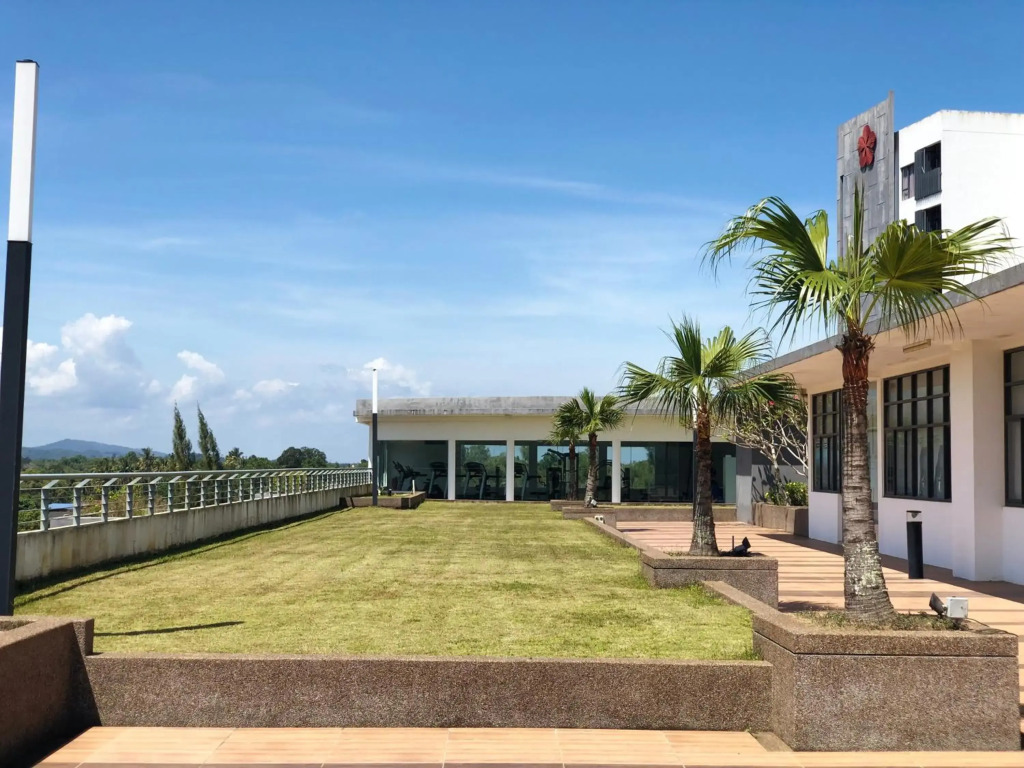 Swiss Garden Residence Pool Sea view Beach Resort LUXURY apartment & FaMiLy SUITE