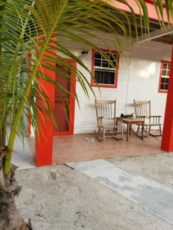 Canuck Cottage Ground Floor