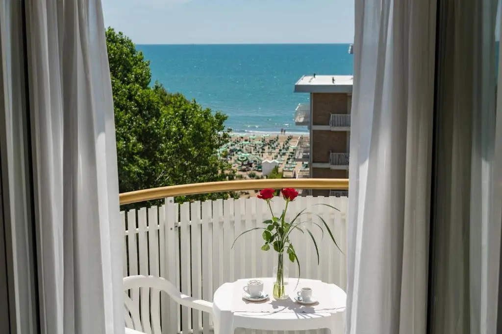 Salus Smart & Chic Hotel