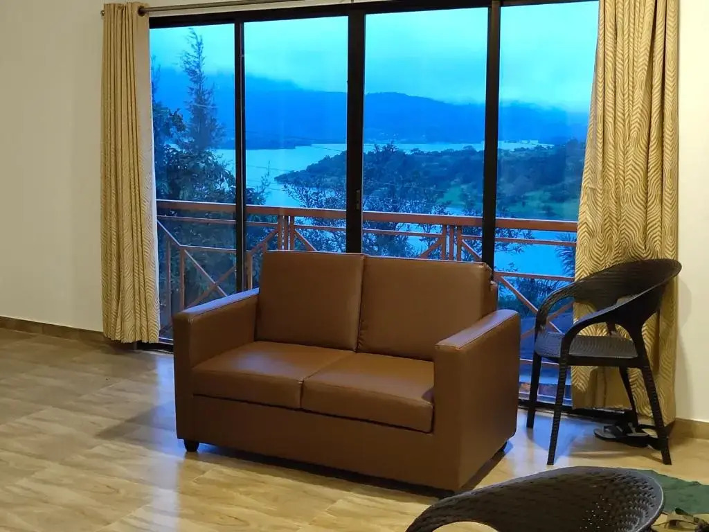 Green Velvet Resort-Near Pawna Lake