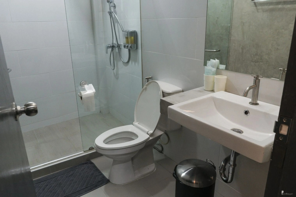 All day hostel at BTS Bang Chak