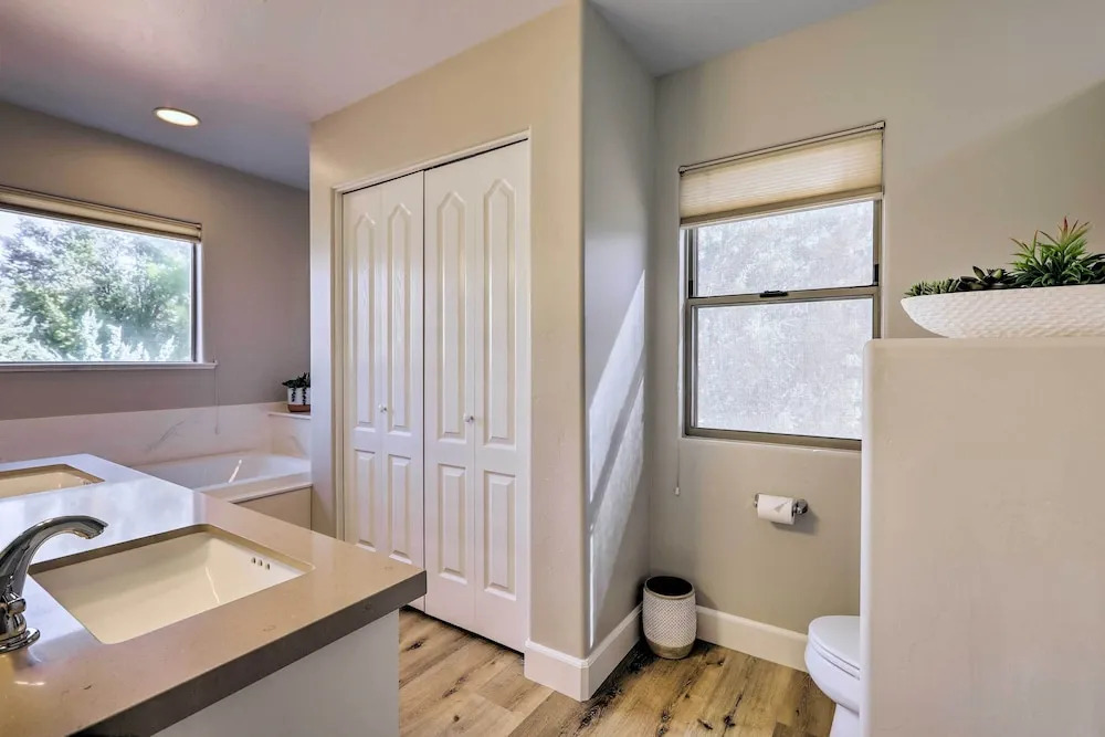 Luxury Sedona Living: Remodeled w/ Red Rock Views!