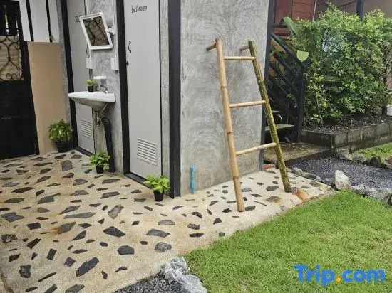 Long beach simple House