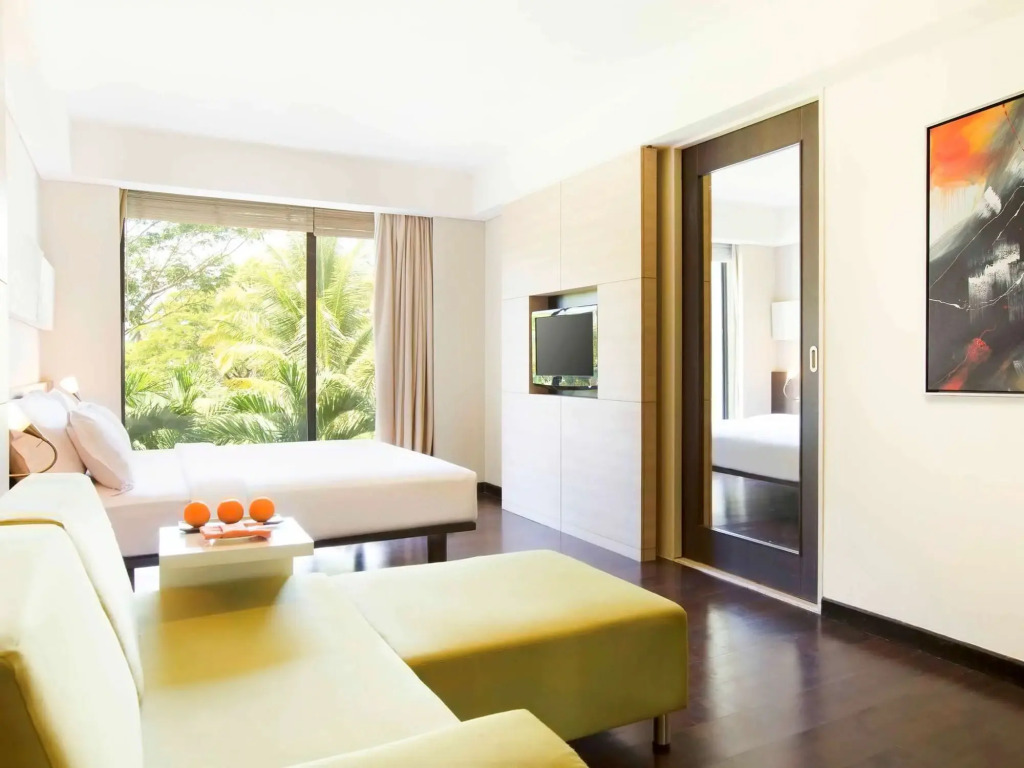 Отель Courtyard by Marriott Manado