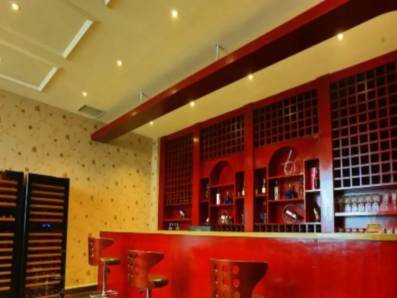 Linghang International Hotel
