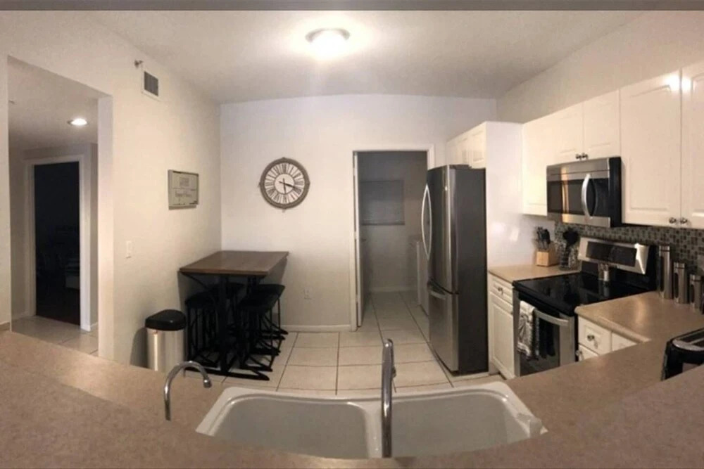 Golden Bay 1102 - Condo 5 People, Sunny Isles