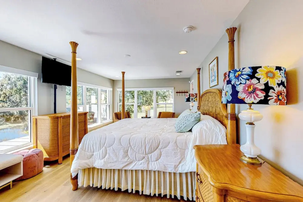 Escape the Heat! Lakefront Paradise in Mount Dora