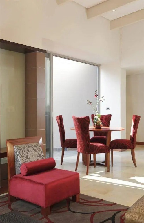 Moloko Executive Apartments & Hotel