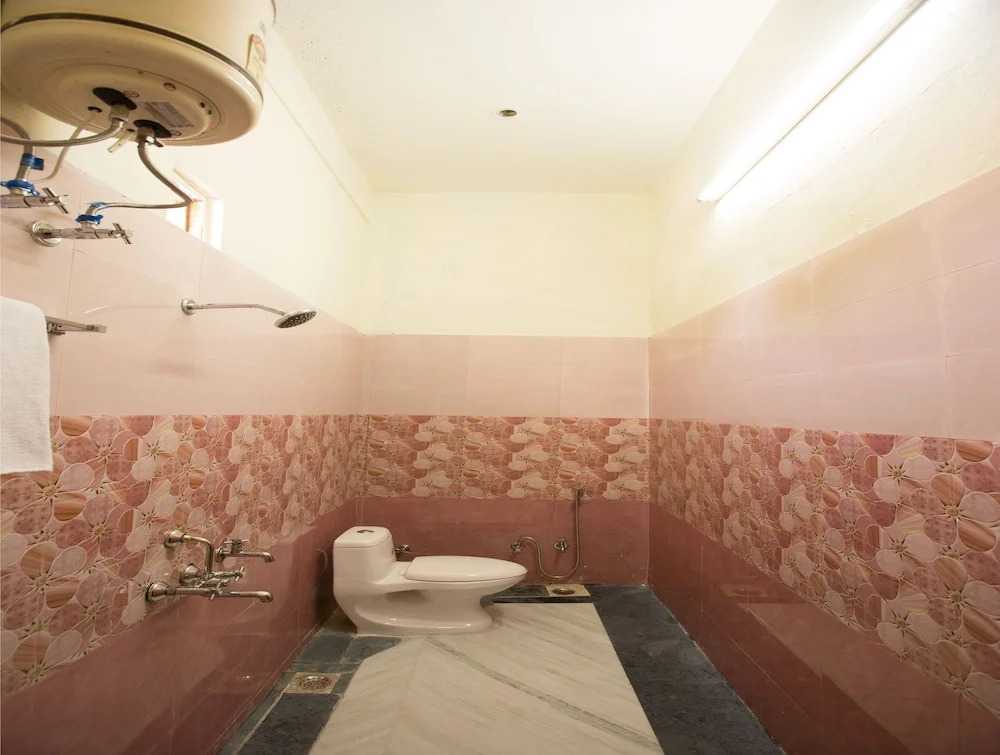 OYO 8681 Hotel Happy Homes