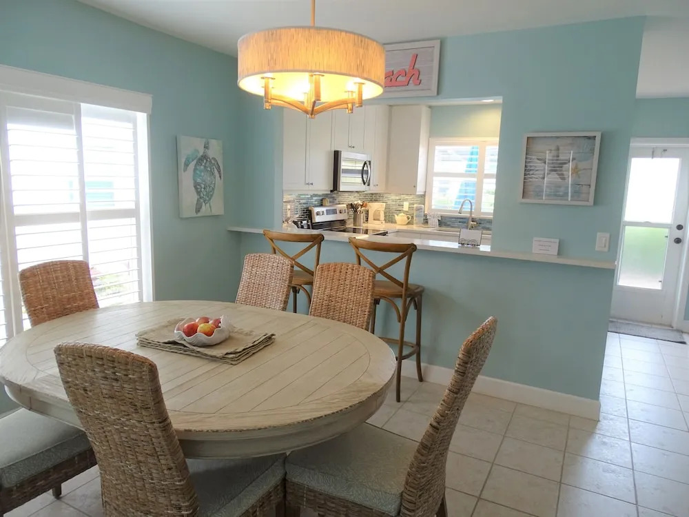Aloha Kai - Unit 2 2 Bedrooms 2 Bathrooms Apts