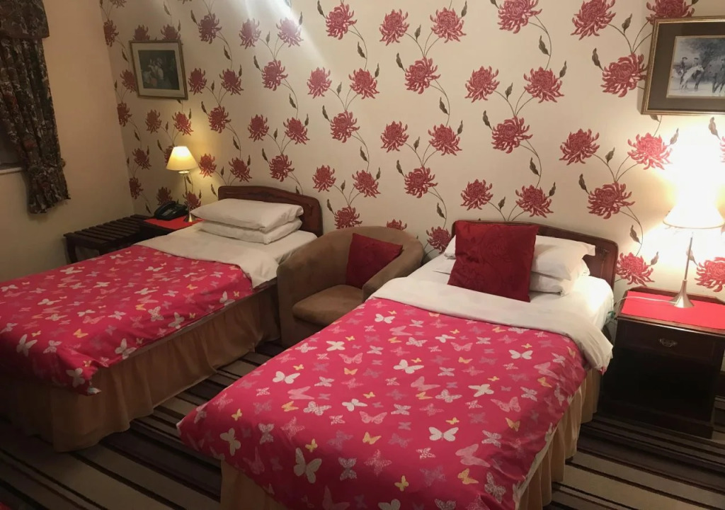 Victoria Hotel