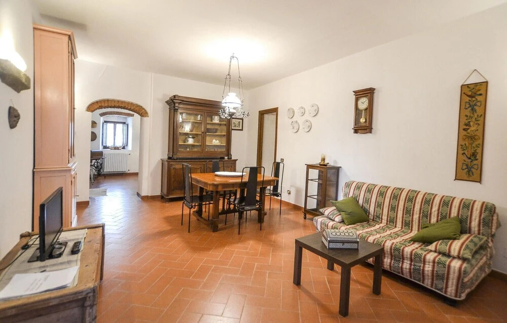 Beautiful Apartment in Rignano Sull'arno With 1 Bedrooms, Wifi and Outdoor Swimming Pool