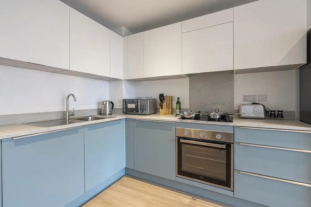 Modern Flat Near City Centre