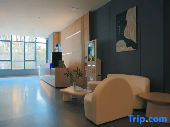 Jinding Cinema Famous Residence