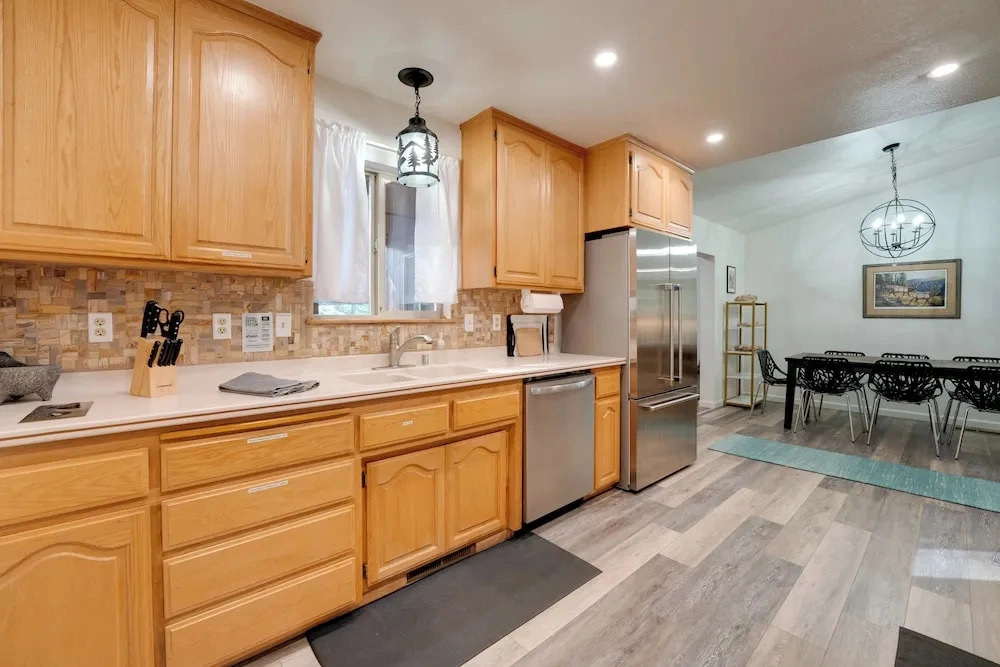 Wooded 2-unit Combo, 1 Mi to Lake Almanor