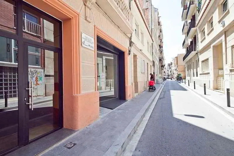 Montserrat Apartment