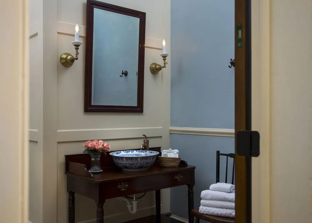 Rachaels Inner Harbor Boutique Inn
