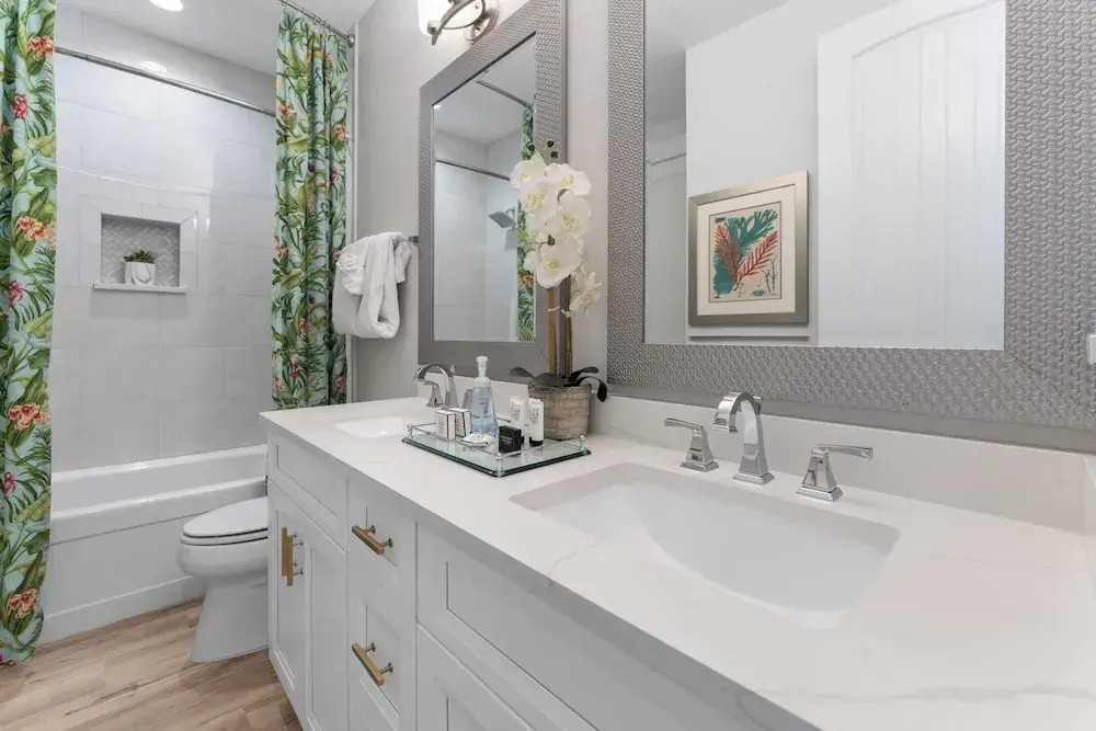 Pool, Patio & Outdoor Dining + Walk to Shore, Pier Park Sanctuary on Sands