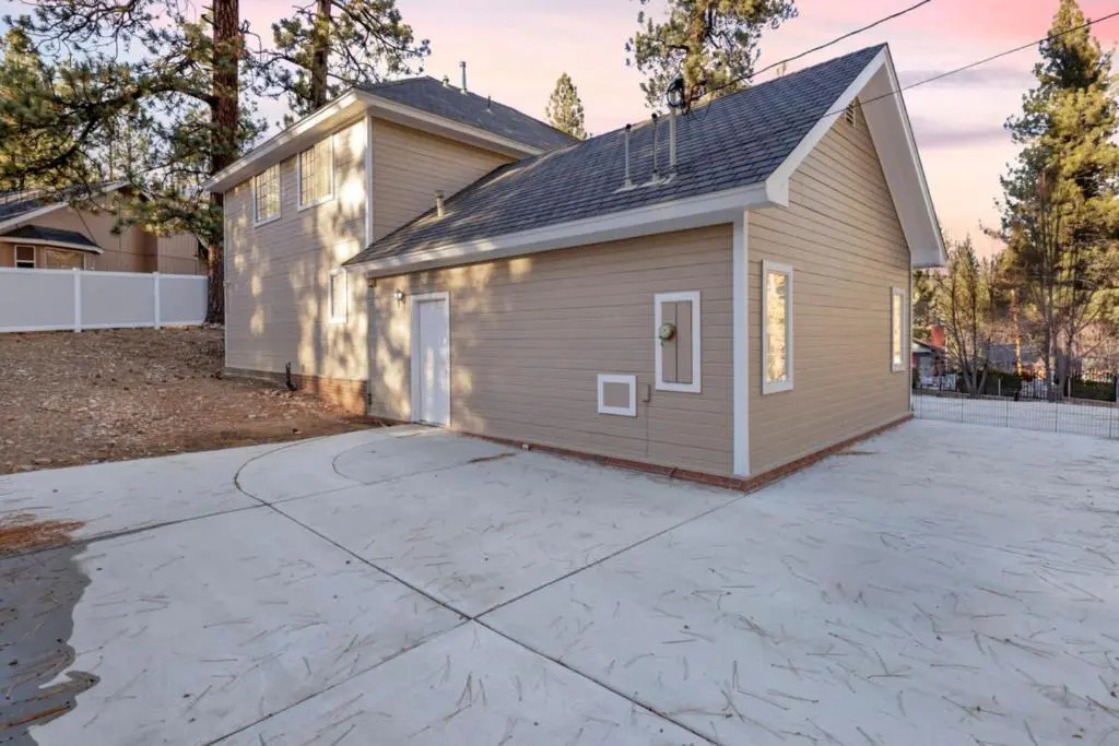 Mockingbird Getaway #2091 by Big Bear Vacations