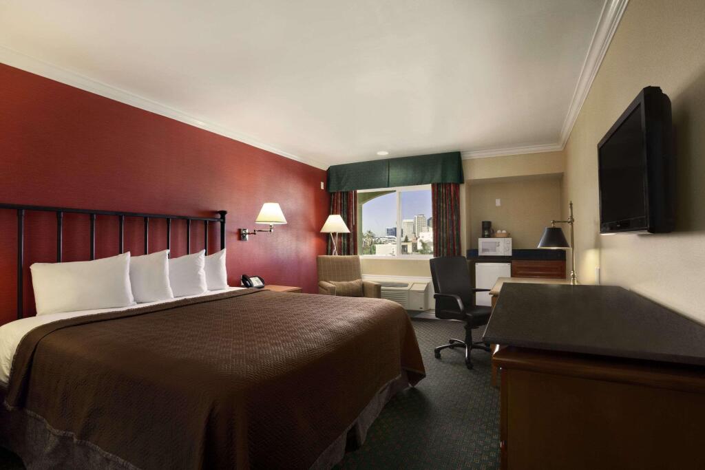 Travelodge San Diego Downtown Convention Center