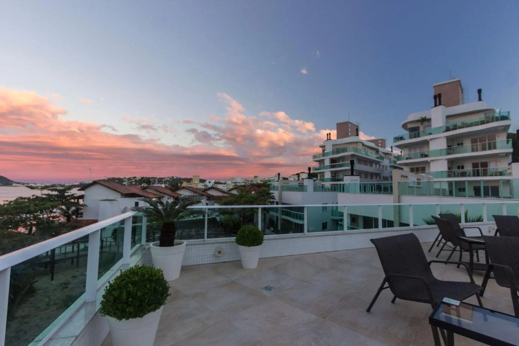 Varandas do Atlântico 206B - Excelente apartamento em condomínio de luxo a beira mar - Piscina climatizada - Academia