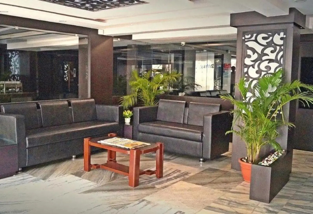 FabHotel Backstreet, Bhopal Railway Station