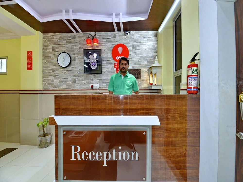 OYO 16992 Primrose Residency