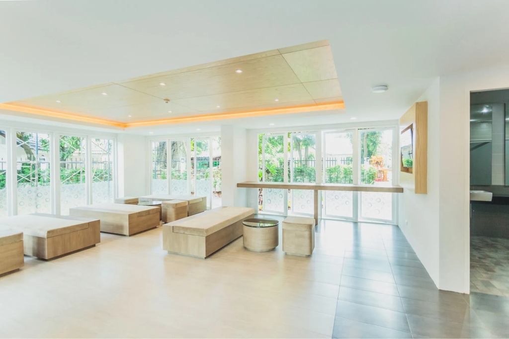Condo in Kata in Ozone - Unit A606