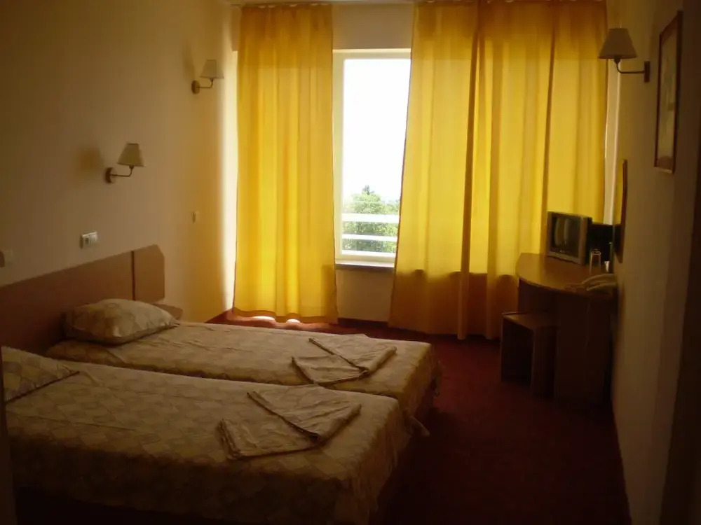Vezhen Hotel - Free Parking