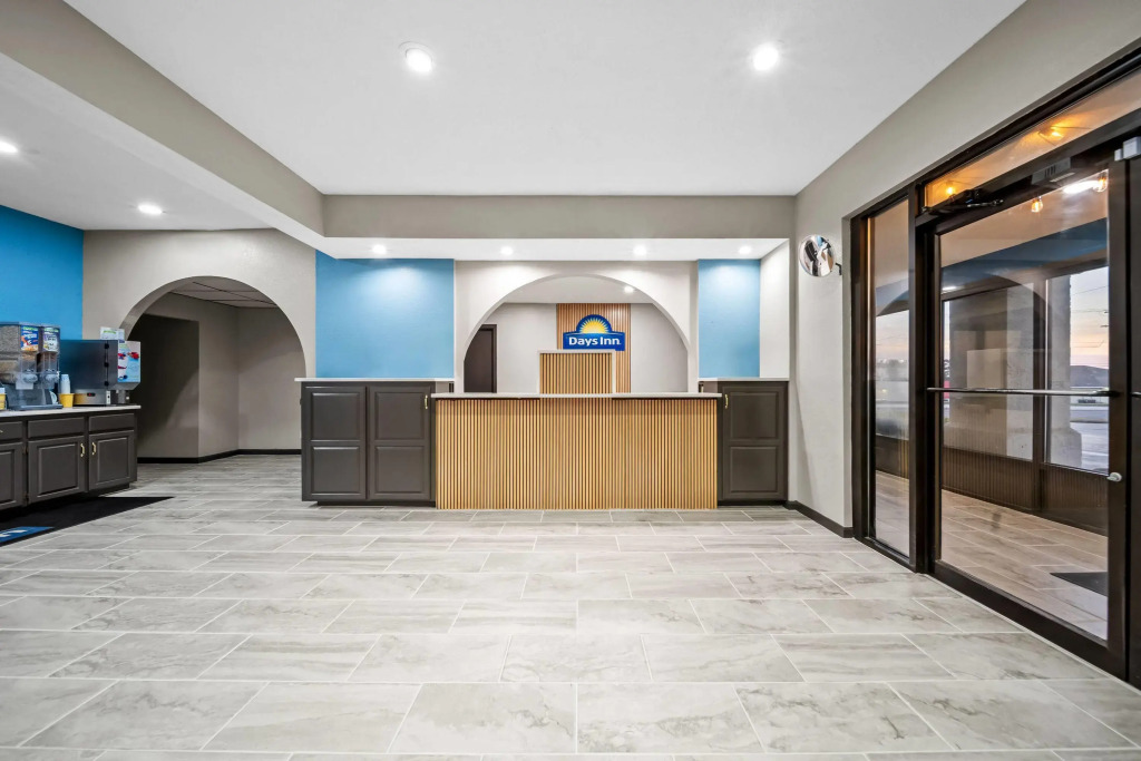 Days Inn - Troy