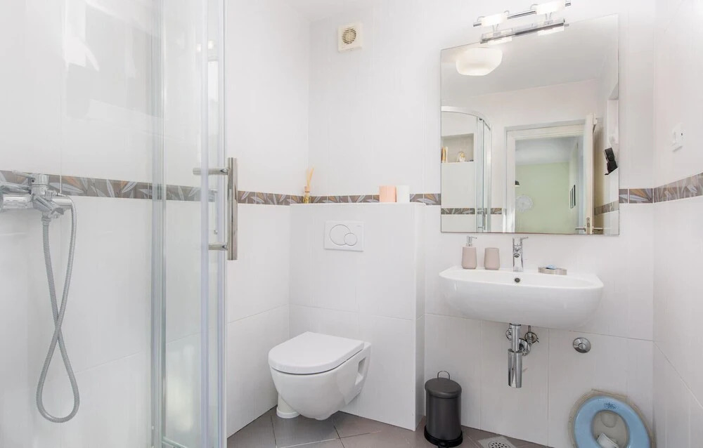 3 Bedroom Pet Friendly Home In Malinska
