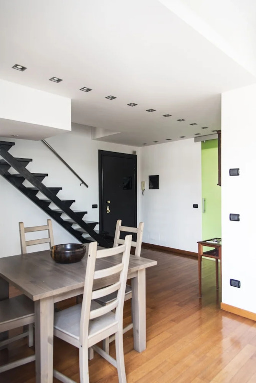 Bright Terrace Apartment in University District